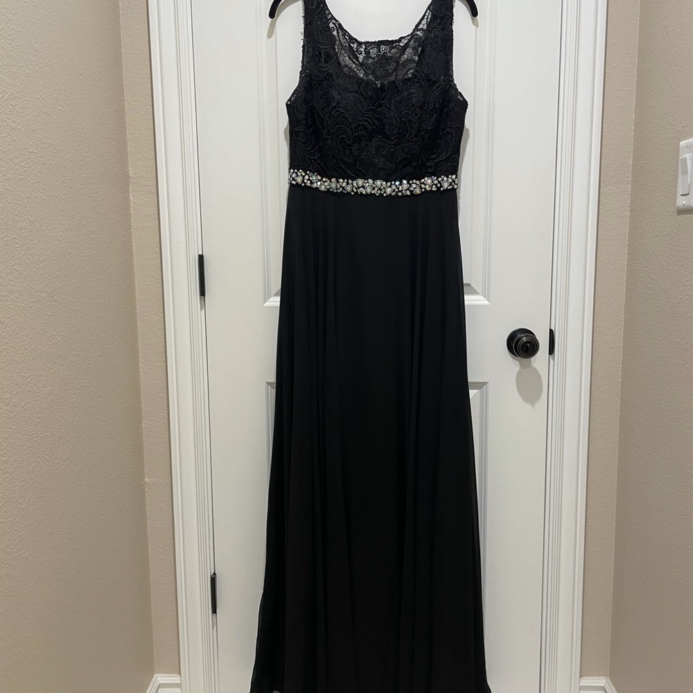 Full-length formal